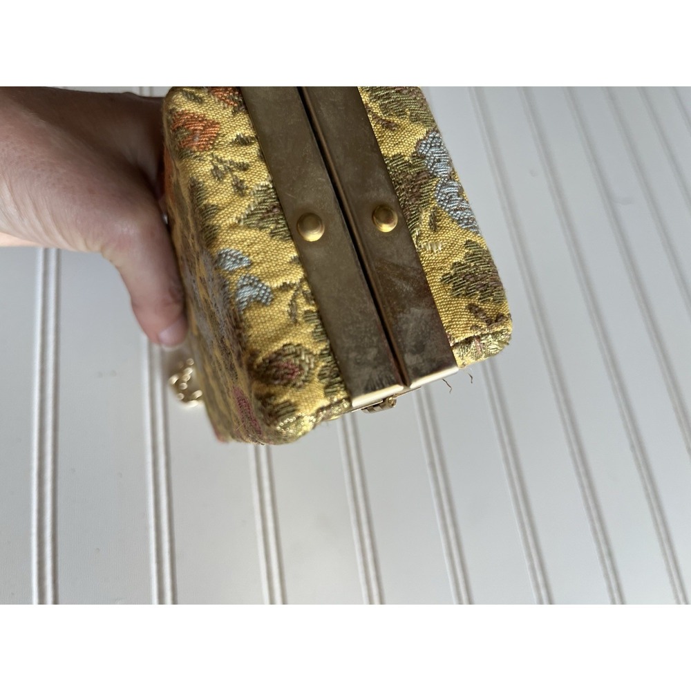 Vintage Floral Tapestry Box Clutch Purse Gold Tone Chain Strap Made in Italy - Picture 6 of 6